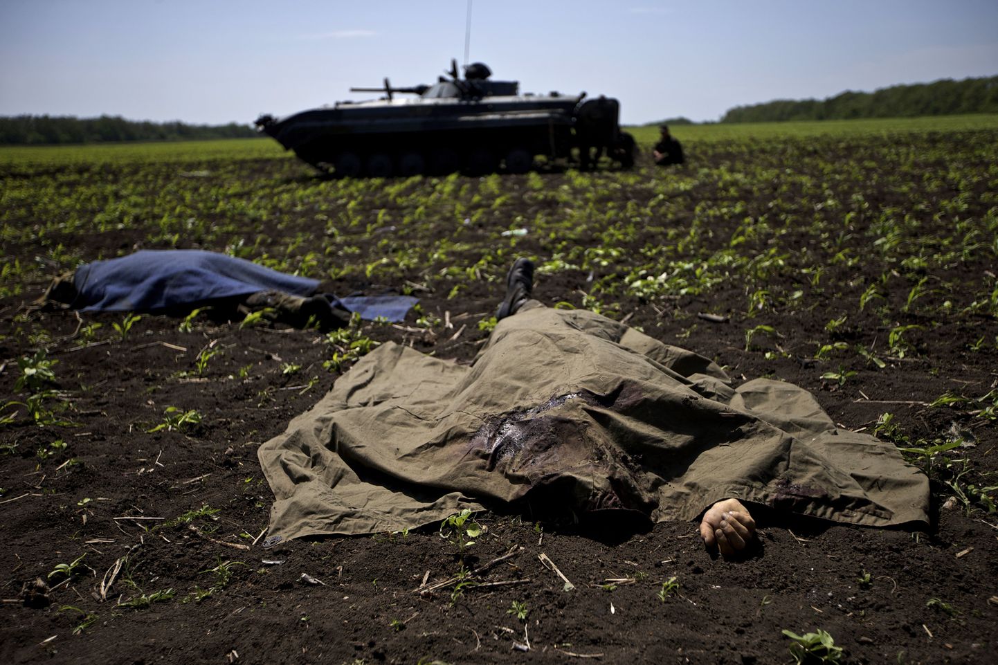 Verises lahingus terroristidega Donetski oblastis Volnovaha lähistel sai surma enam kui kümme Ukraina sõdurit.