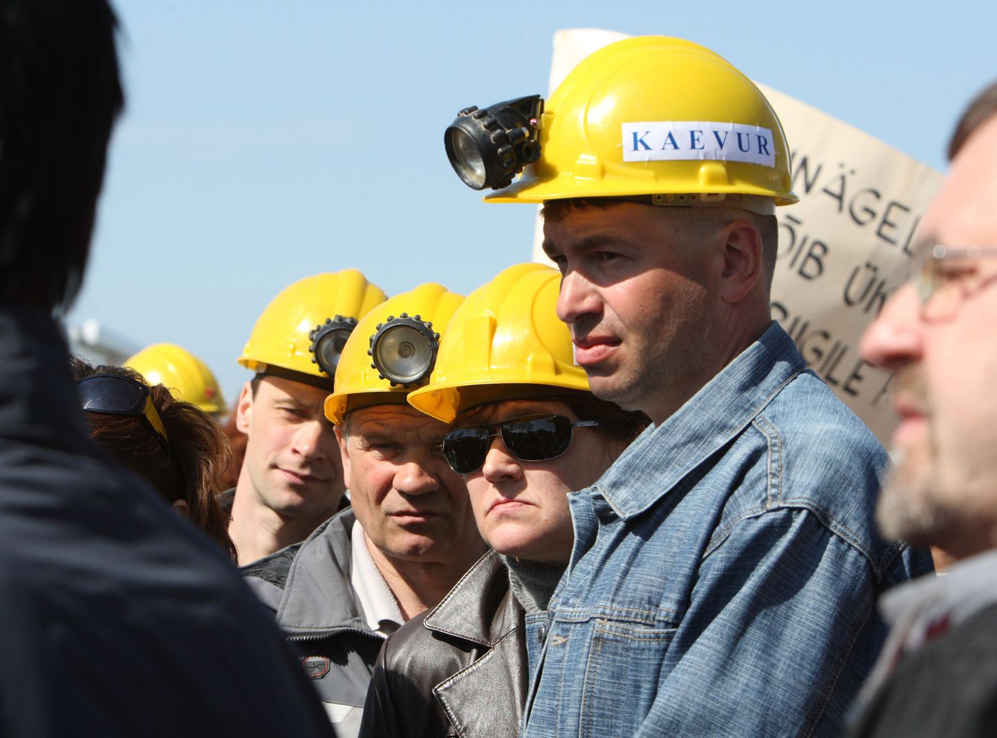 Pildil Eesti energeetikatöötajate ametiühingute liidu pikett Tallinnas 2009. aastal.