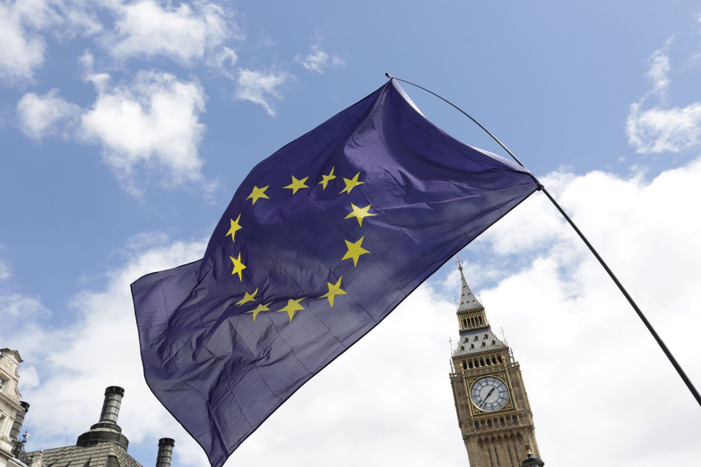 Флаг ЕС на фоне лондонского Биг-бена. Иллюстративное фото.