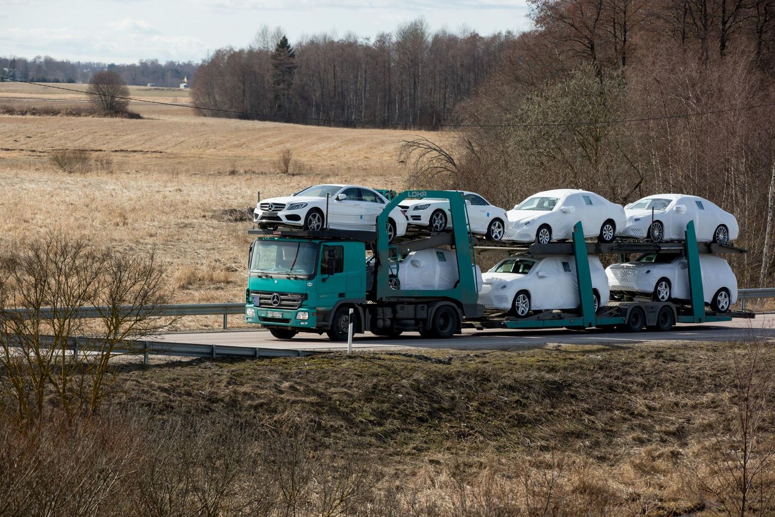 Septembris osteti Pärnus uusi autosid rohkem kui kuu varem, aga eelmise aastaga võrraldes on turg siiski madalseisus.