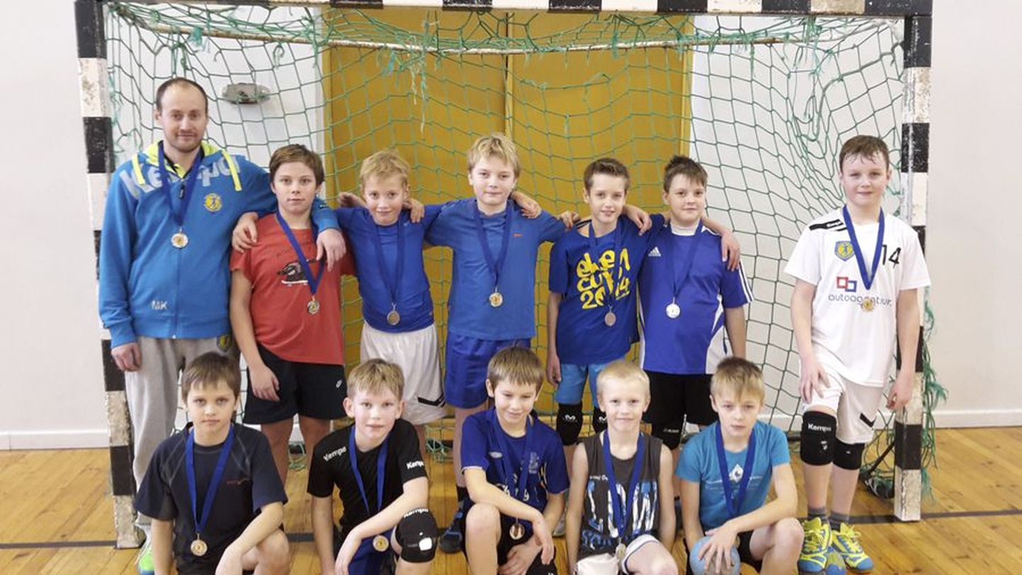 Viljandi noored käsipallurid said Põlva turniiril tubli teise koha.