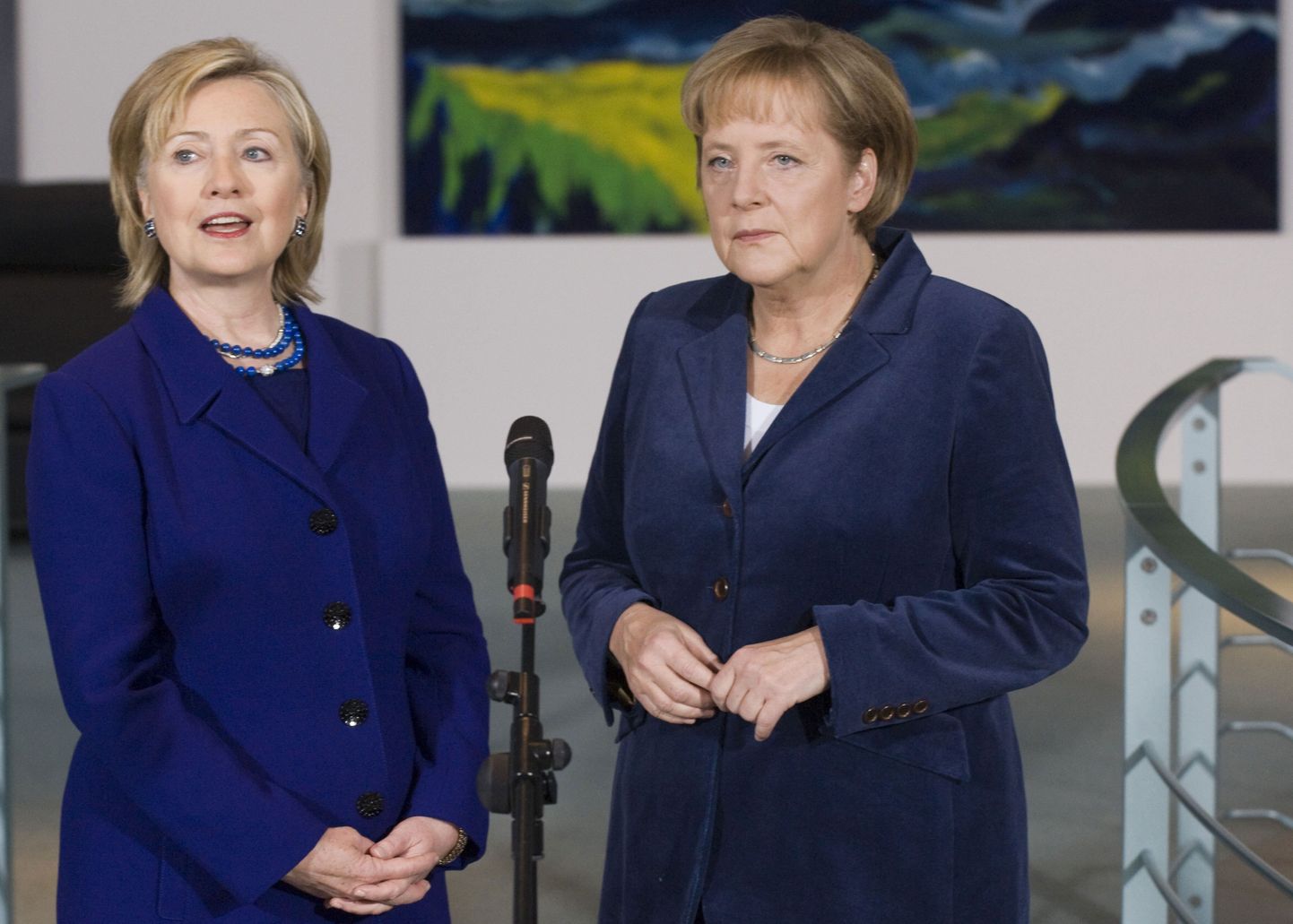 Angela Merkel (paremal) ja Hillary Clinton.