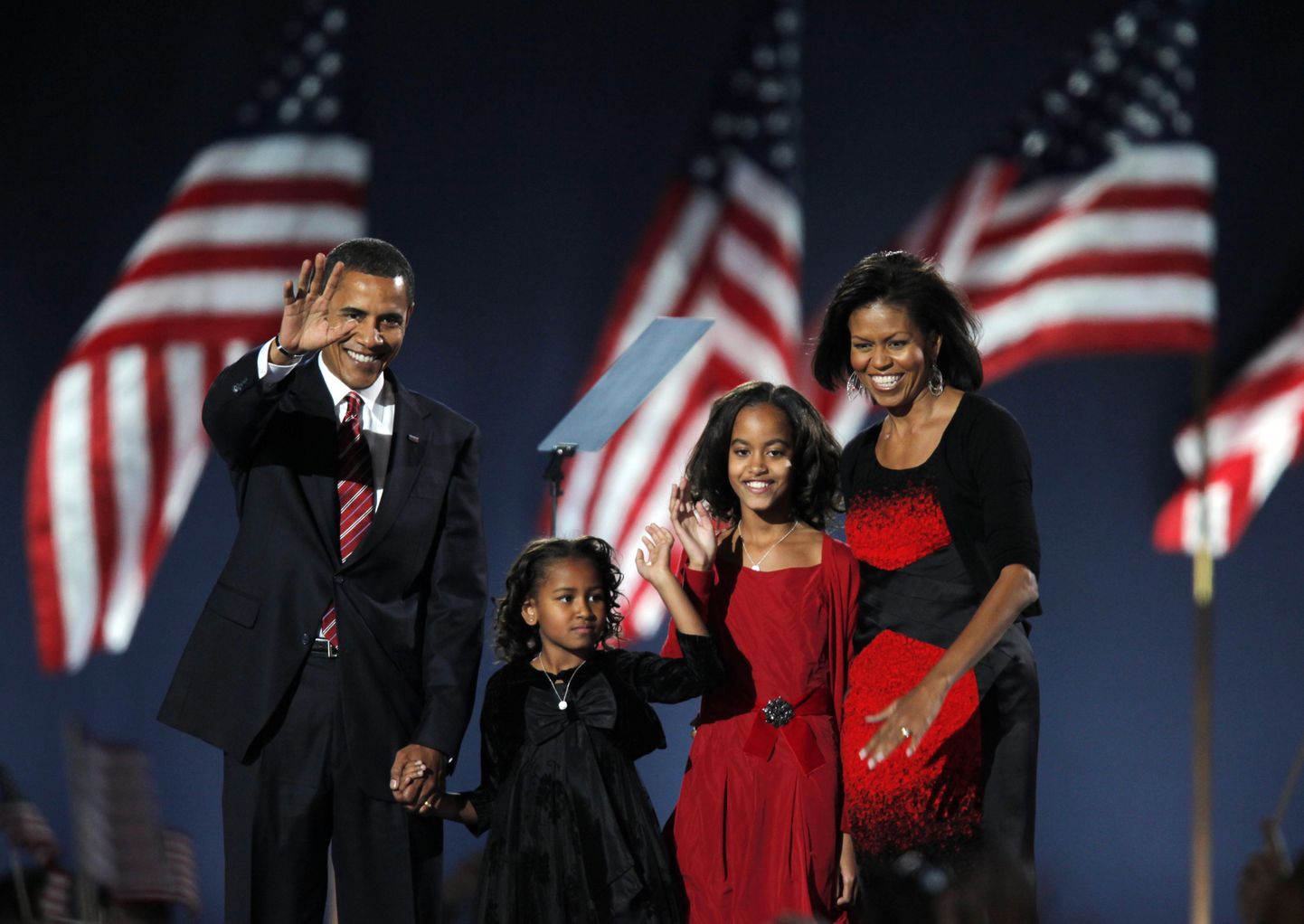 Barack Obama koos abikaasa Michelle`i ja tütarde Malia ning Sashaga
