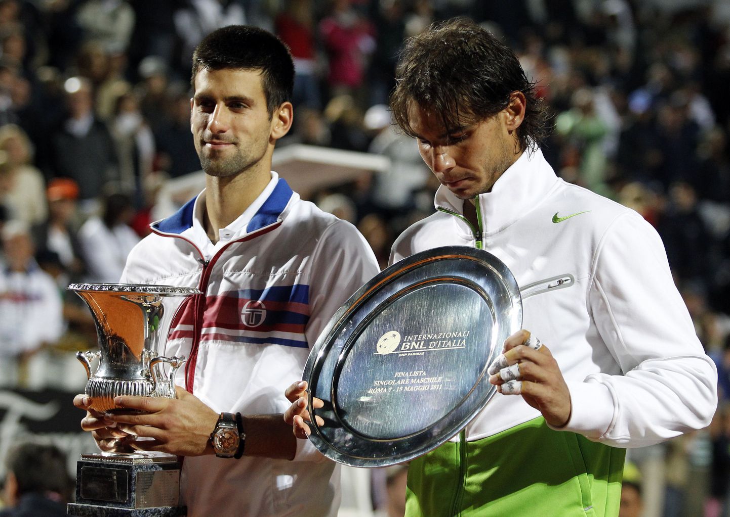 Novak Djokovic (vasakul) on sel hooajal Rafael Nadali alistanud nelja turniiri finaalis ning võib nüüd hispaanlase ka edetabeli esikohalt lükata.