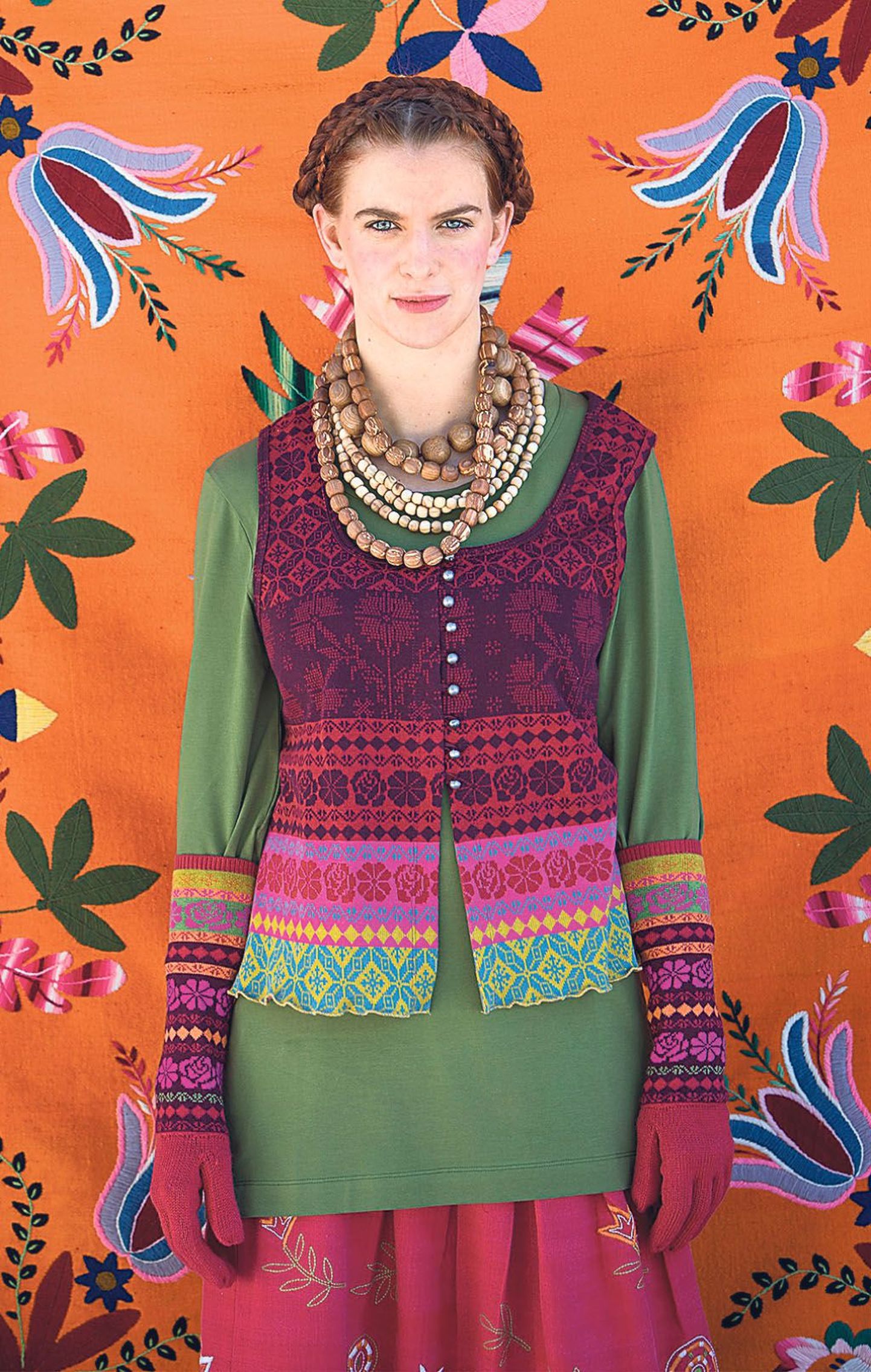 Rootsi tekstiilikunstnik Gudrun Sjödén leidis innustust Muhu-ainelistest mustritest.