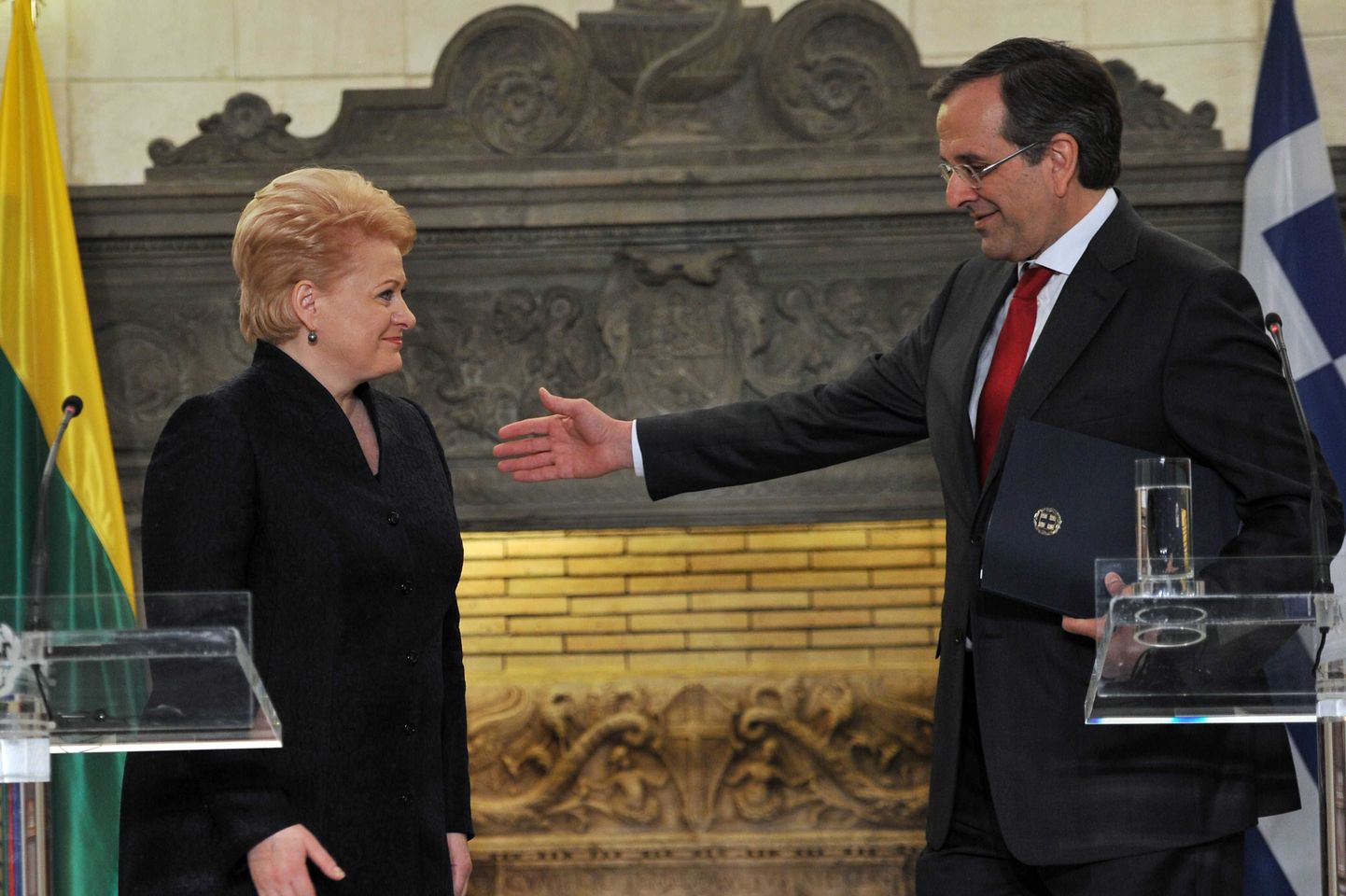 Leedu president Dalia Grybauskaite ja Kreeka peaminister Antonis Samaras.
