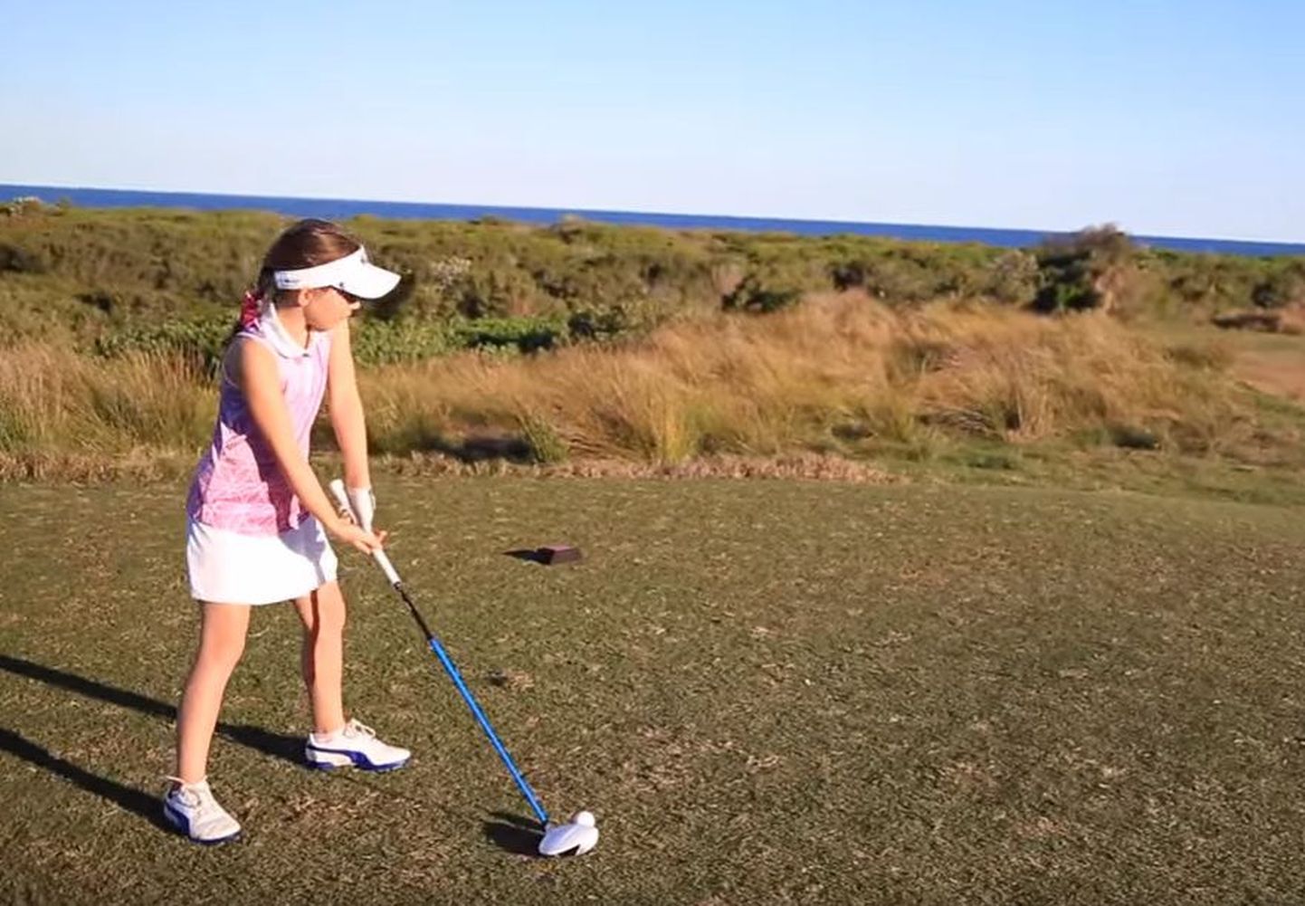 Kaheksa-aastase Austraalia golfimängija löök sai tema treeningut filminud droonile saatuslikuks.