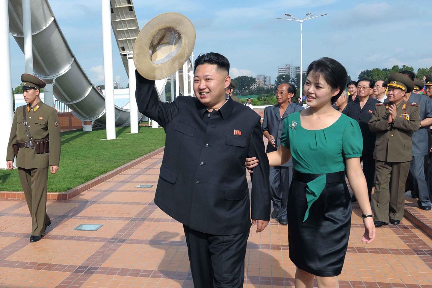 Põhja-Korea liider Kim Jong-un ja tema abikaasa Sol-ju.