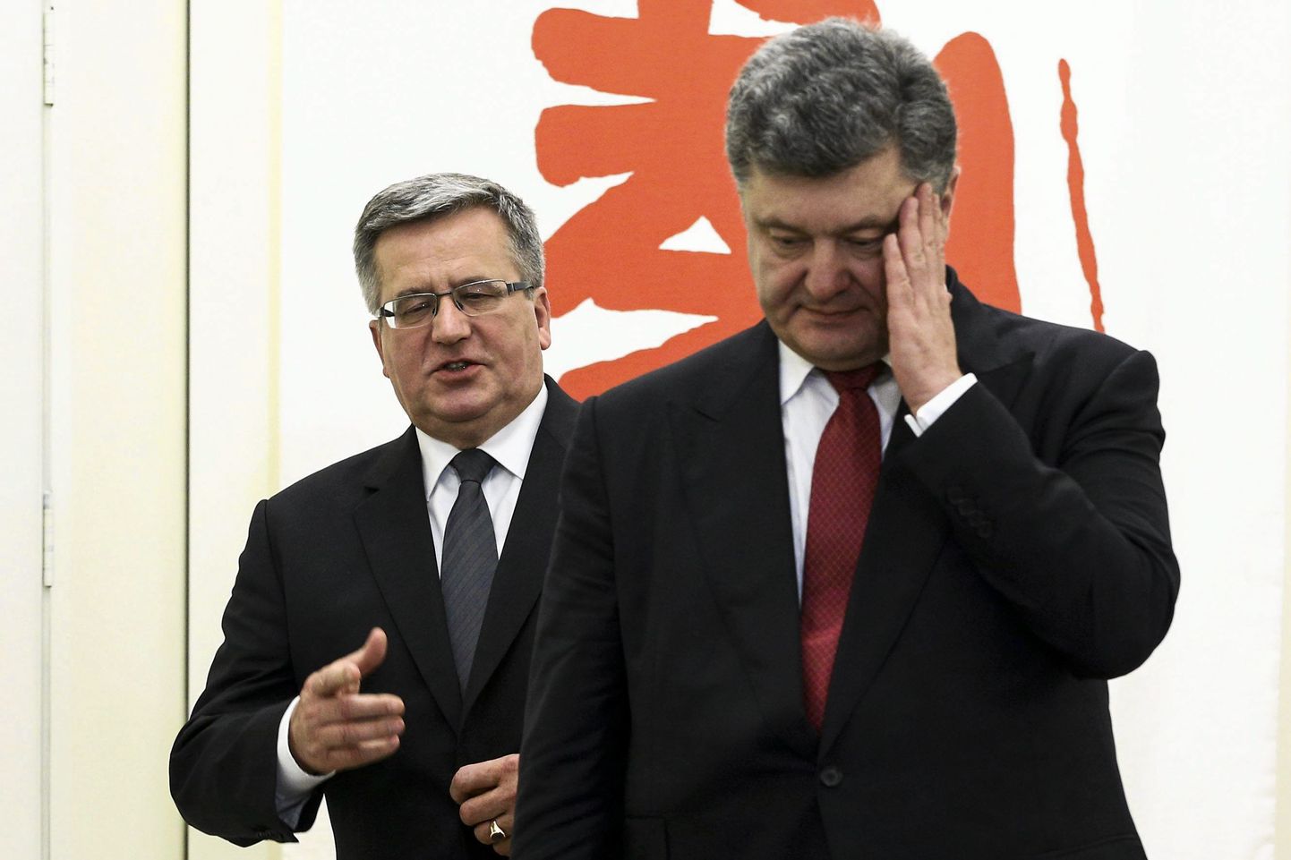 Ukraina president Petro Porošenko (paremal) kohtus Poola kolleegi Bronisław Komorowskiga Varssavis 17. detsembril 2014.