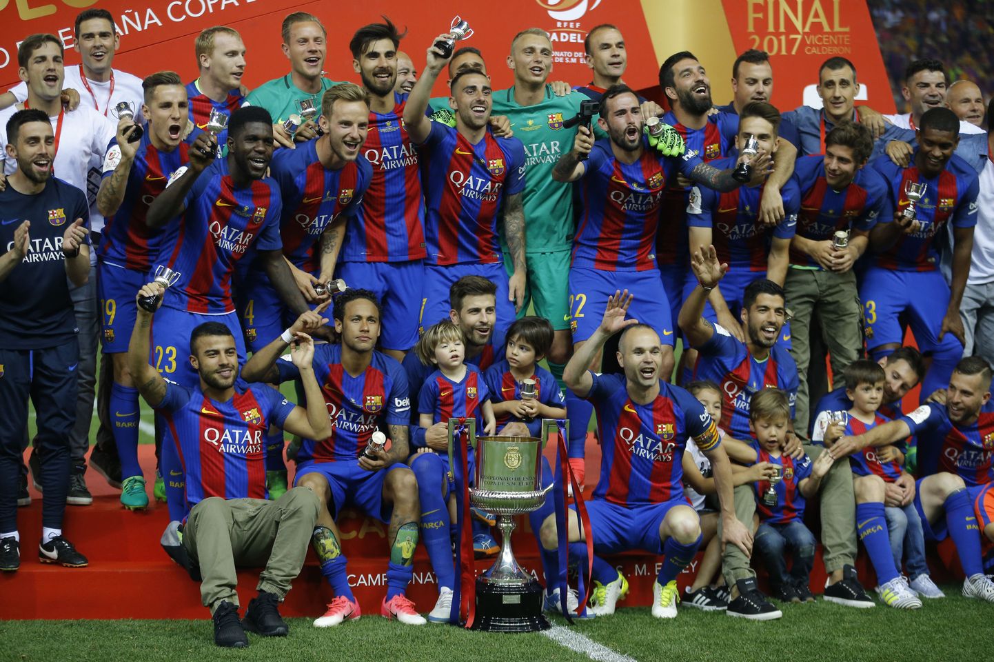 Barcelona jalgpallimeeskond tuli kolmandat aastat järjest Copa del Rey võitjaks.