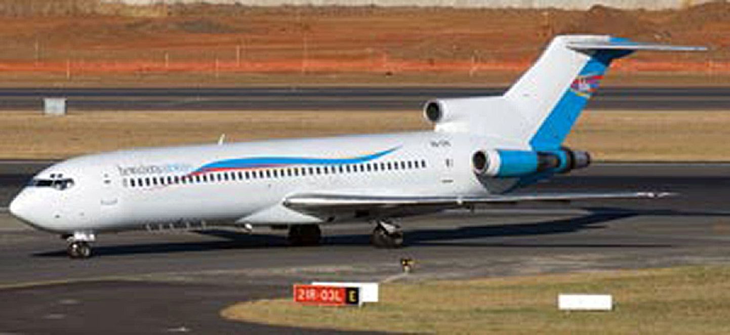 Hewa Bora lennukompaniile kuuluv Boeing 727. Lisaks kuuluvad firma lennuparki veel ka MD-82 ja Boeing 727-266 ER tüüpi lennukid.