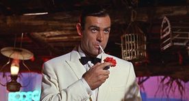 James Bond võib teha oma fännidest suitsetajad, kuigi ta enam ei suitseta