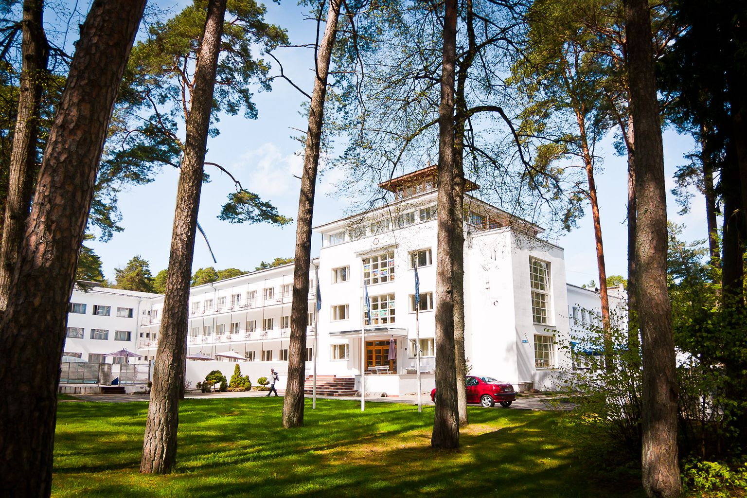 Narva-Jõesuu Medical SPA ootab raviklientide kõrval ka lõõgastuse otsijaid, ehitades välja troopika- ja rannatoa.