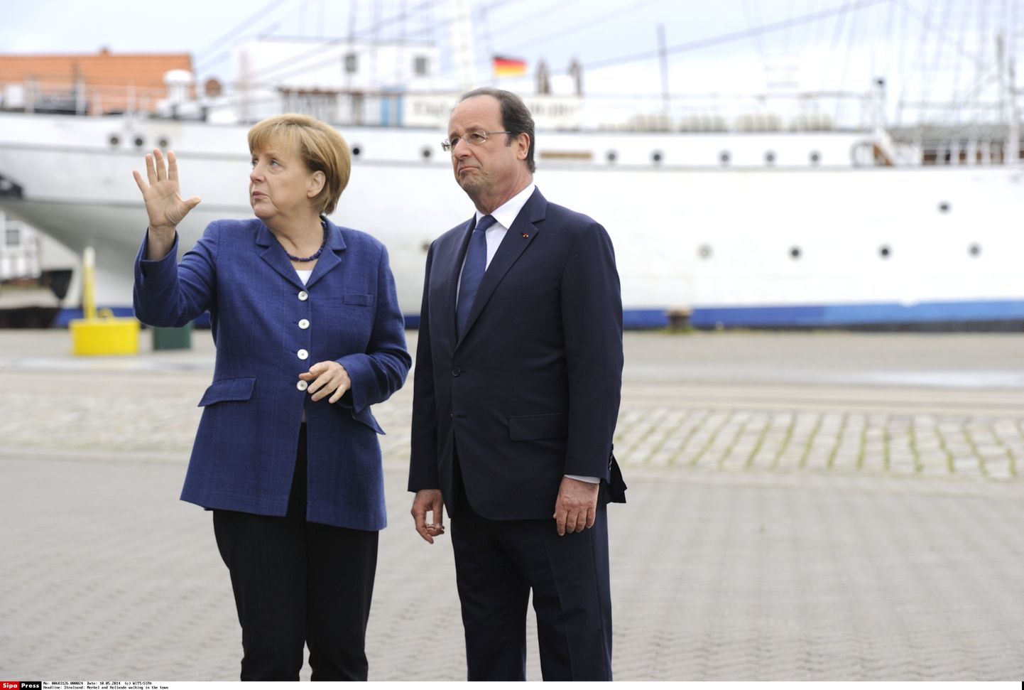 Saksa kantsler Angela Merkel ja Prantsusmaa president François Hollande täna Stralsundis.
