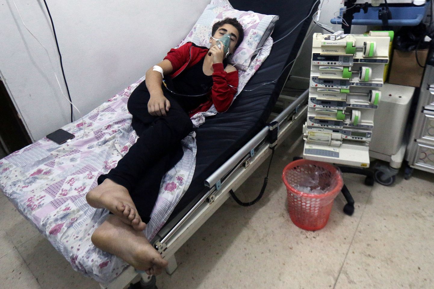 Hapnikumaskiga tsiviilisik al-Qudsi haiglas.