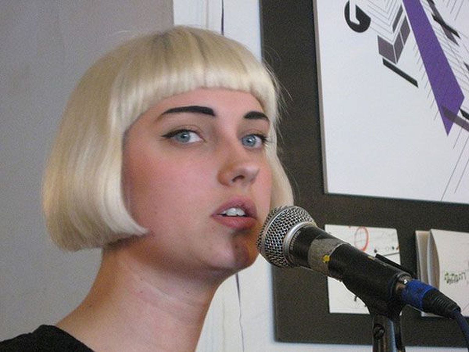 «Kultuuritolmu» peaesineja Molly Nilsson.