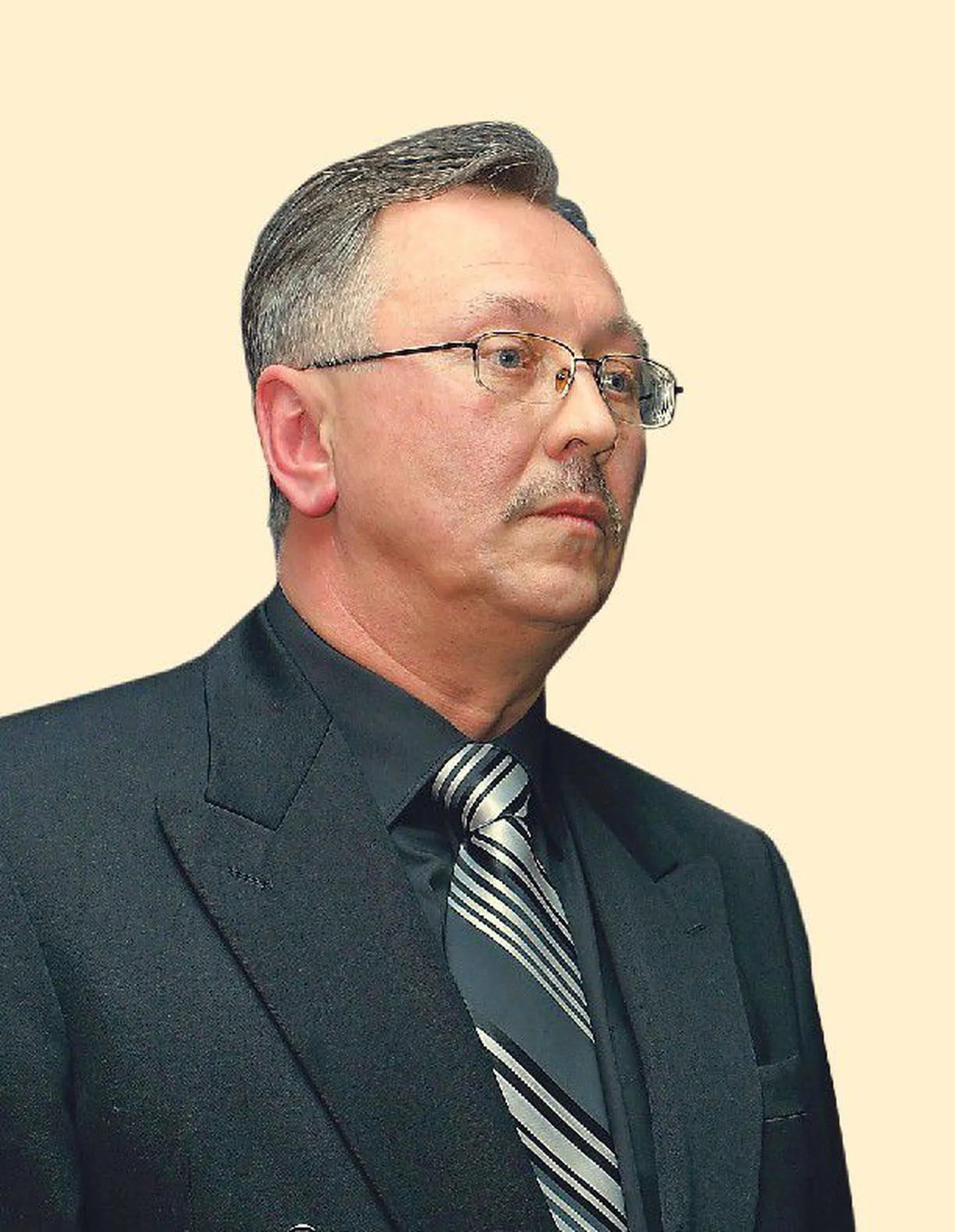 Андрей Филлипов — уже второй по счету вице-мэр Нарвы по городскому хозяйству, подозреваемый в коррупции.