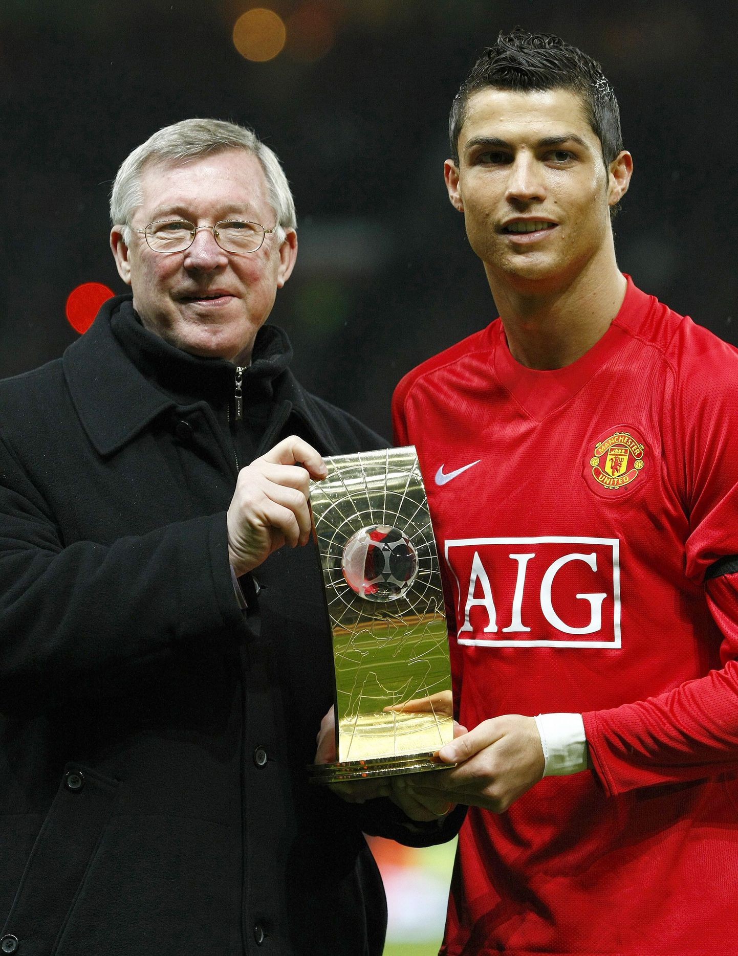 Manchester Unitedi peatreener Sir Alex Ferguson (vasakul) ja Cristiano Ronaldo 2009. aastal.