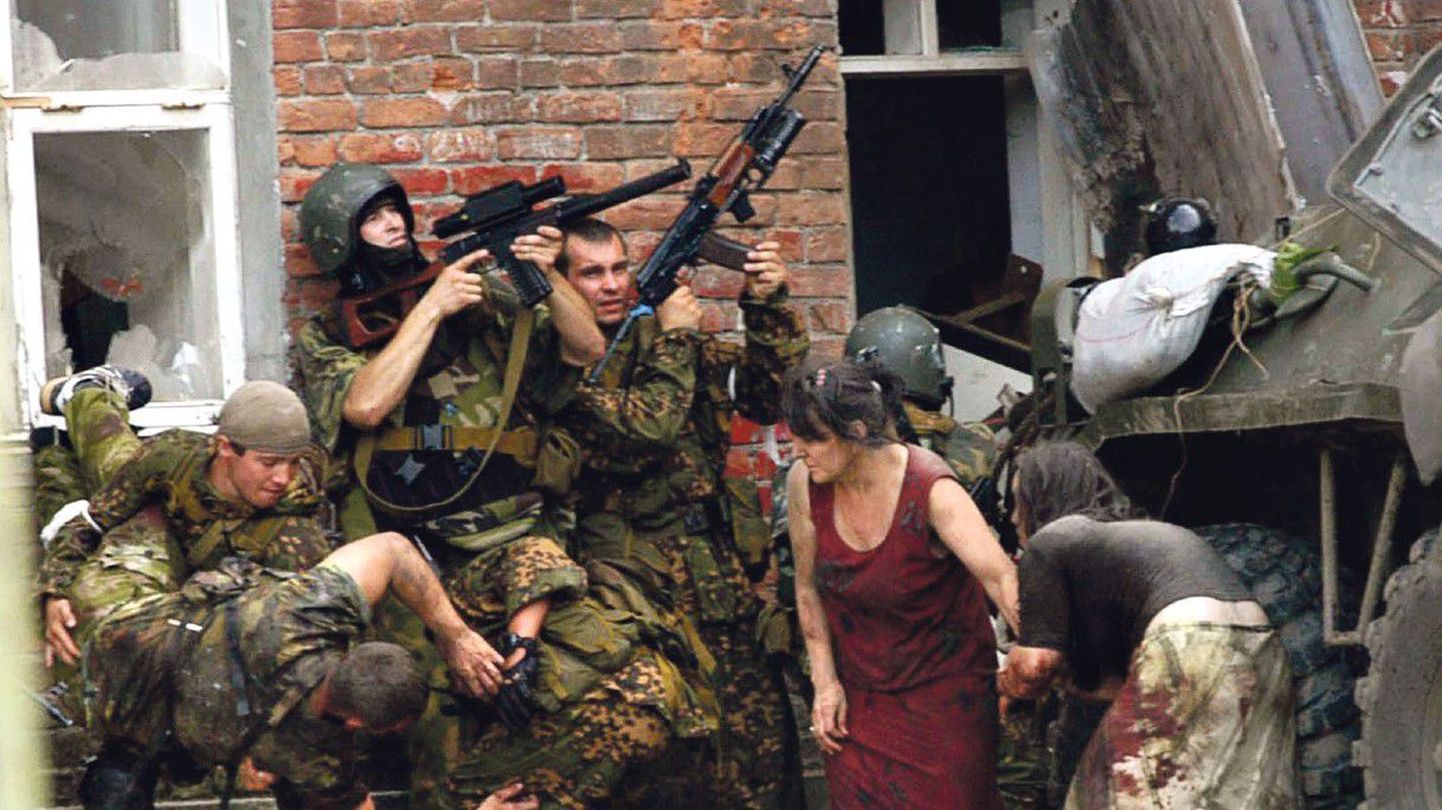Beslani koolirünnaku lõppmäng 2004. aasta 3. septembril. Islamistide korraldatud pantvangikriis ja Vene erivägede vabastamisoperatsioon nõudsid ühtekokku 332 elu.