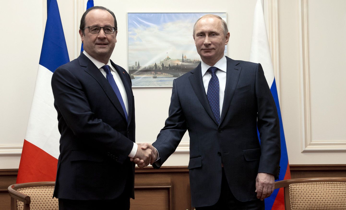 Президент России Владимир Путин и президент Франции Франсуа Олланд.