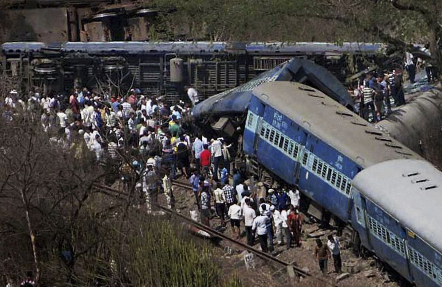 Крушениe поезда в Индии
