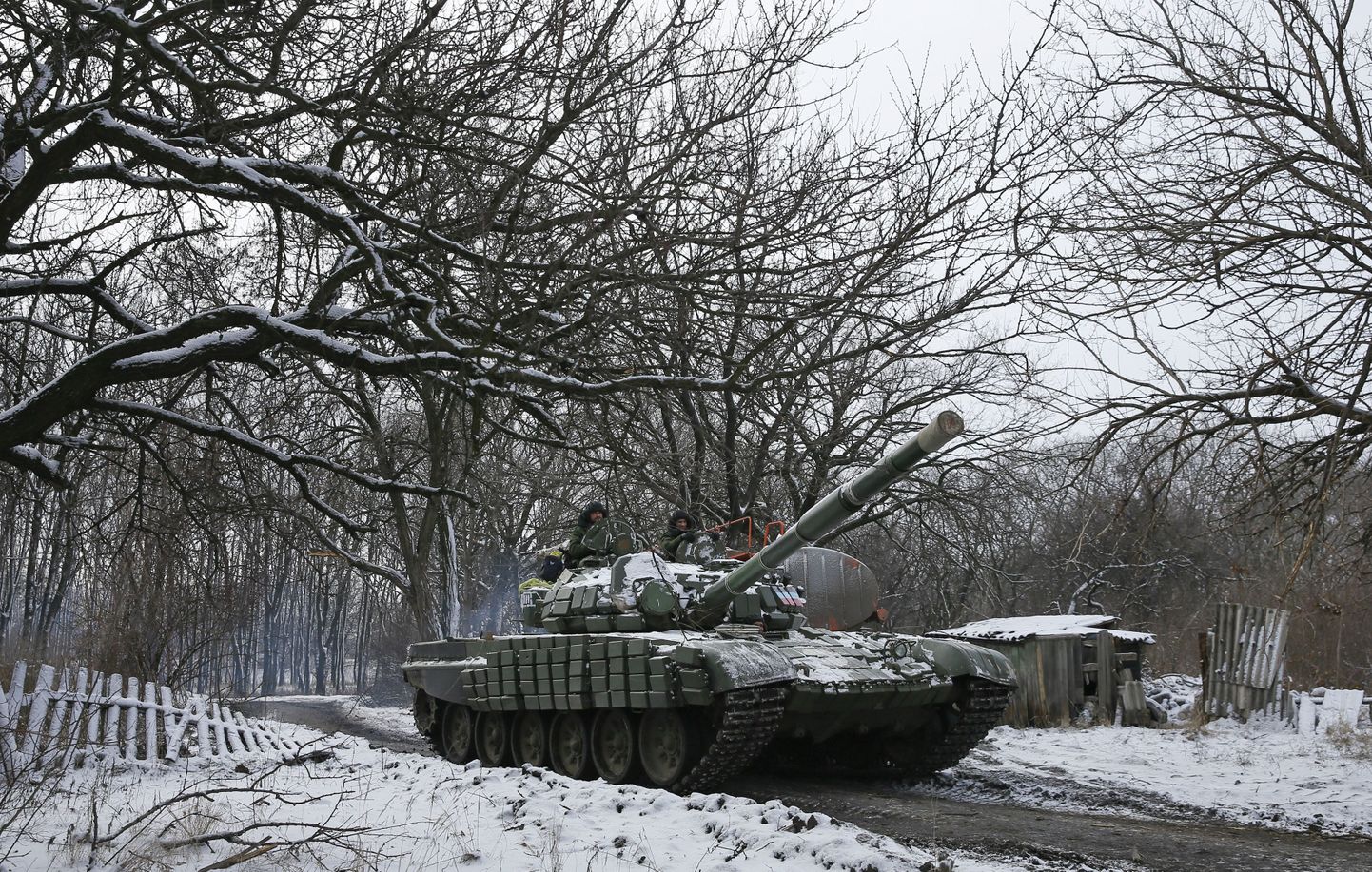 Ida-Ukraina separatistid tankis