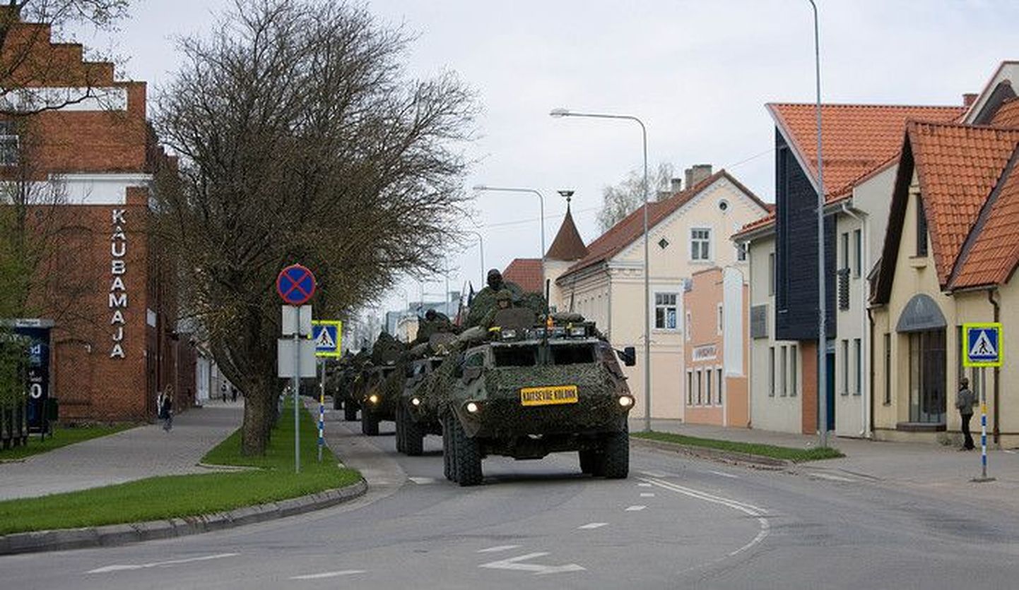 Mullu liikus Scoutspataljoni kolonn Kevadtormile läbi Viljandi.