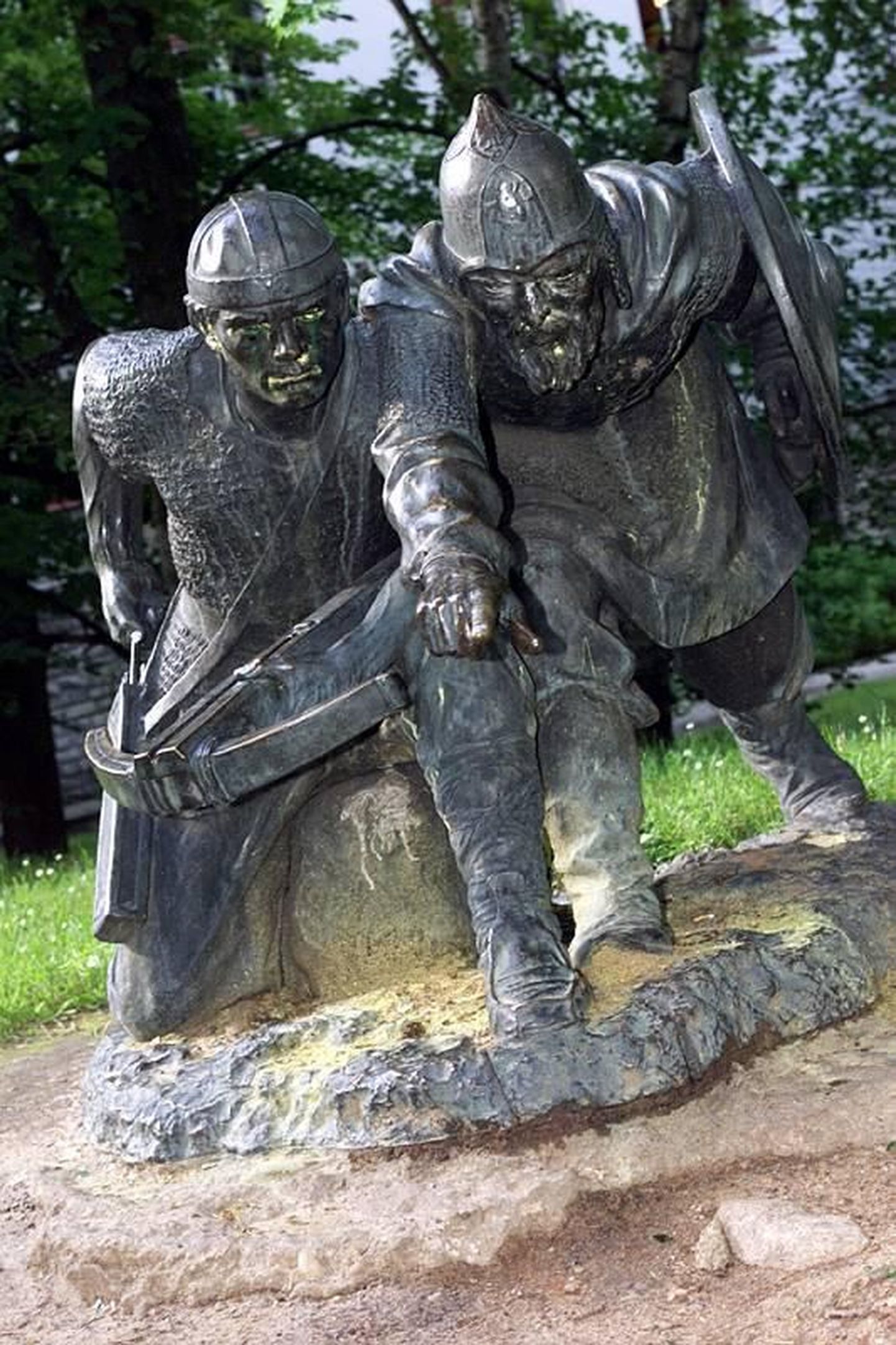 Meelise ja Vjatško monument Toomel.