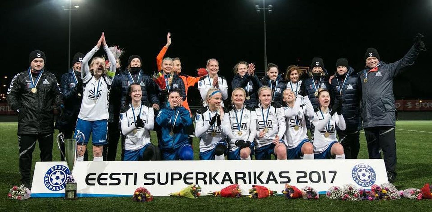 Pärnu jalgpalliklubi naiskond alistas superkarikamängus 9:0 Tallinna Levadia naiskonna.