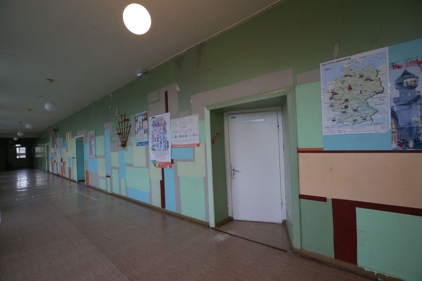Viljandi Paalalinna kooli klassiuks, mille taga toimus õpetaja surmaga lõppenud tulistamine.