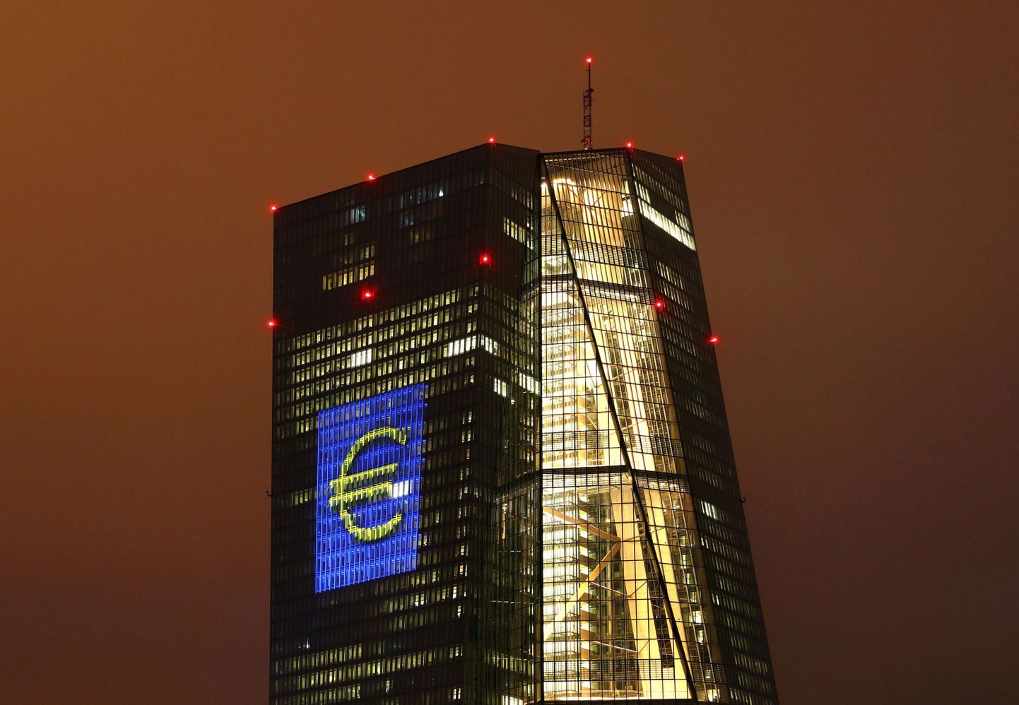 Здание Европейского Центробанка. Иллюстративное фото.