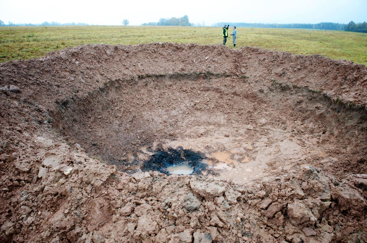 "Метеоритный кратер" в Мазсалаце.