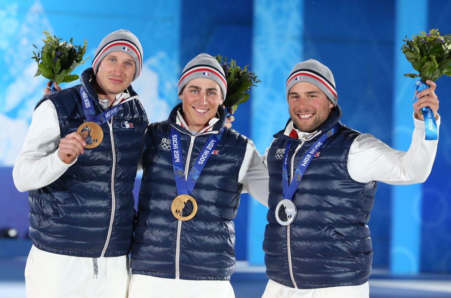 Arnaud Bovolenta (paremalt), Jean Frederic Chapuis ja Jonathan Midol OM-medalitega.