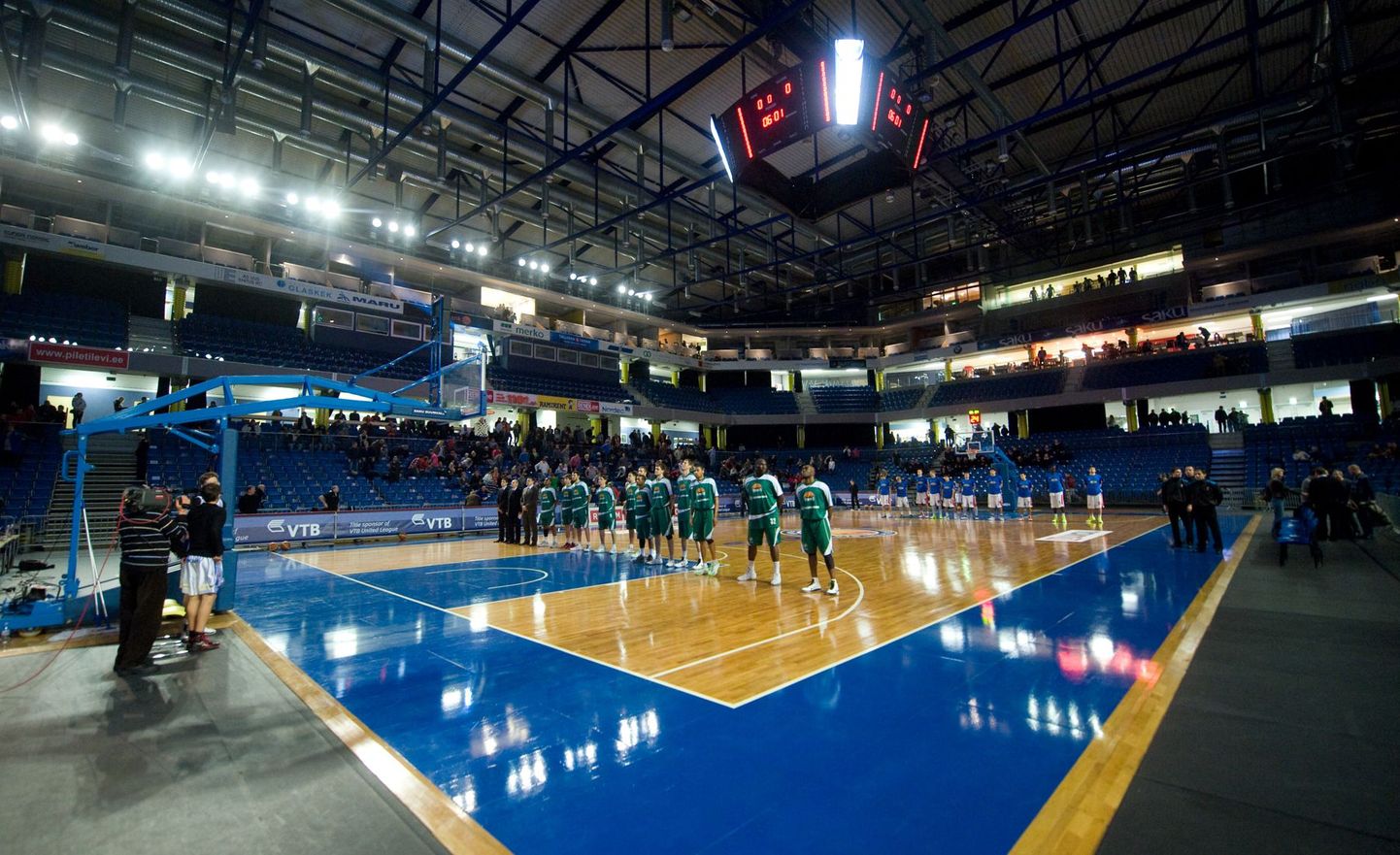 Крупнейший зал Эстонии - Saku Suurhall оказался маленьким для проведения матчей ЧЕ-2015.