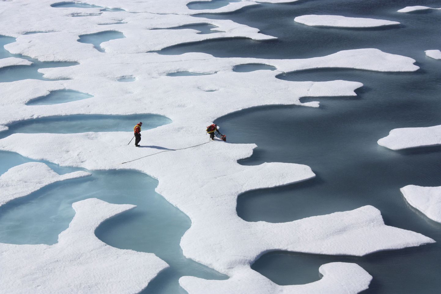 Arktika jääkate ei saavuta see suvi küll minimaalse pindala rekordit, kuid pikas perspektiivis on selle suve miinimum siiski kordades väiksem kui vaid aastakümneid tagasi.