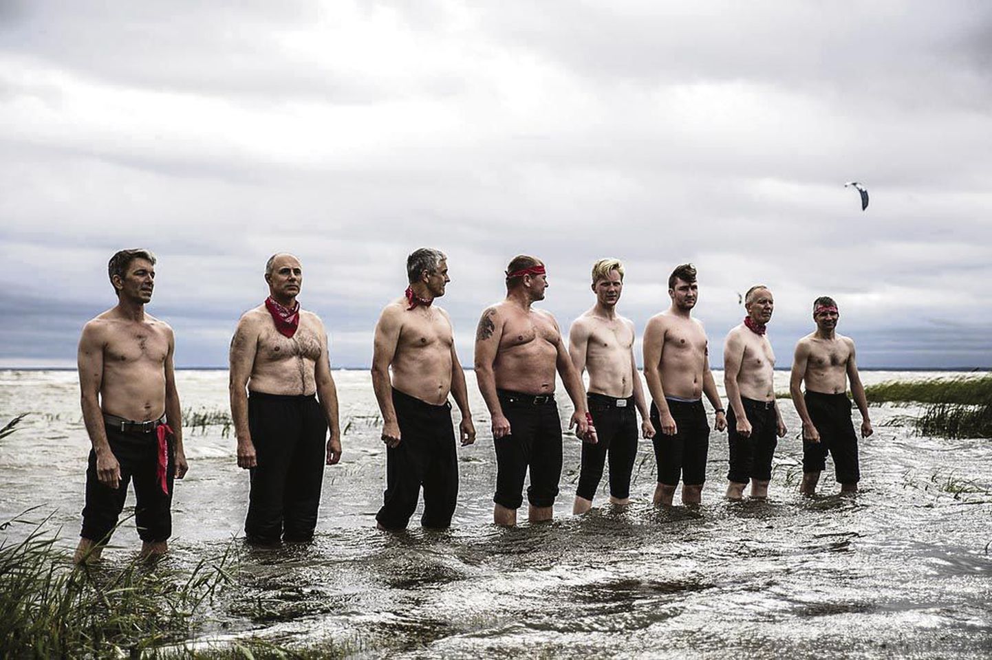 Lavastuses tantsib ja suhtleb merega 30 Eesti meest.