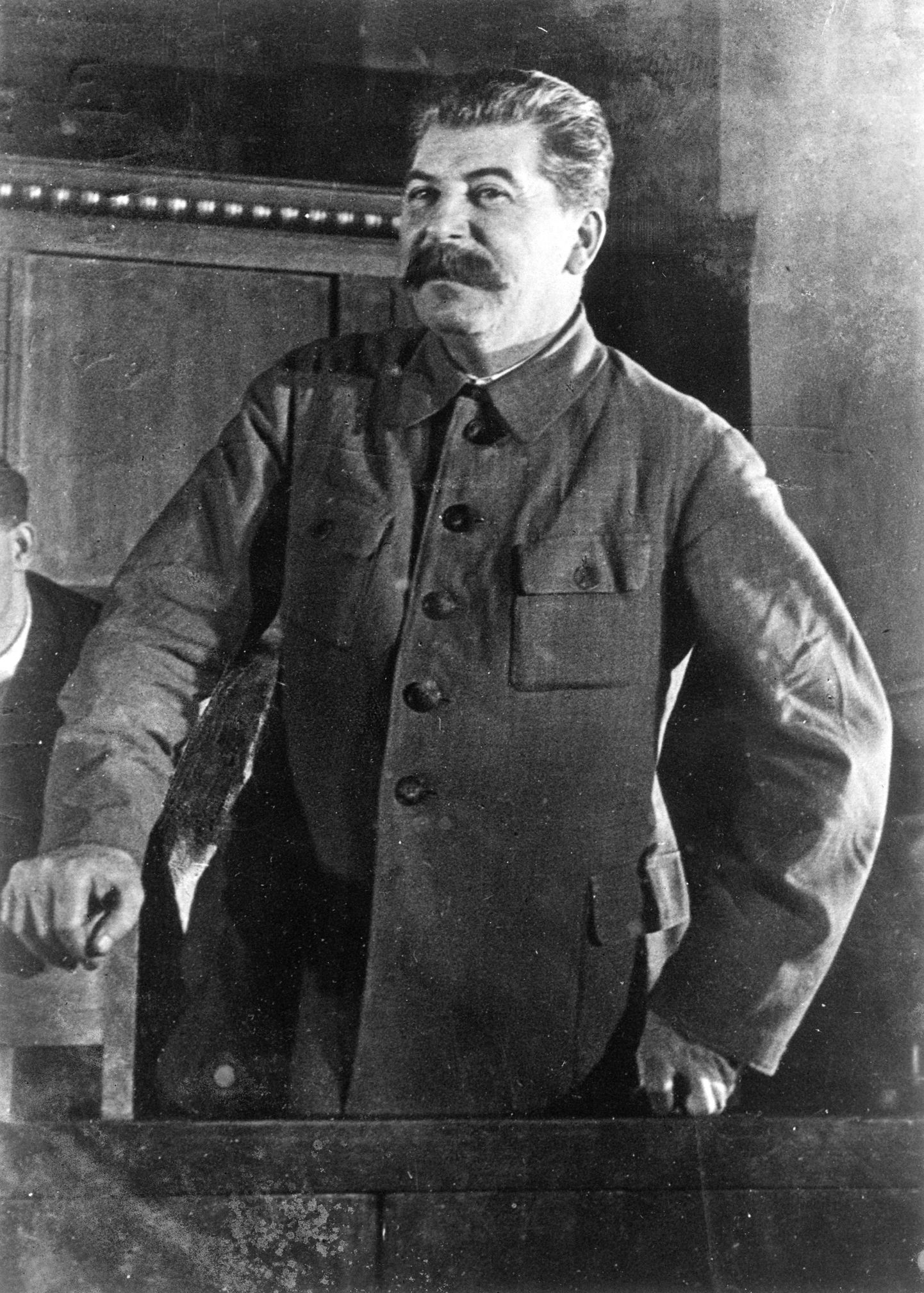 Stalin 1936. aastal Moskvas kõnet pidamas.