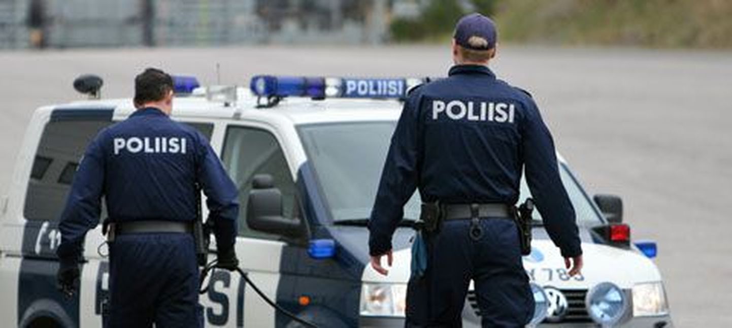 Финские полицейские.