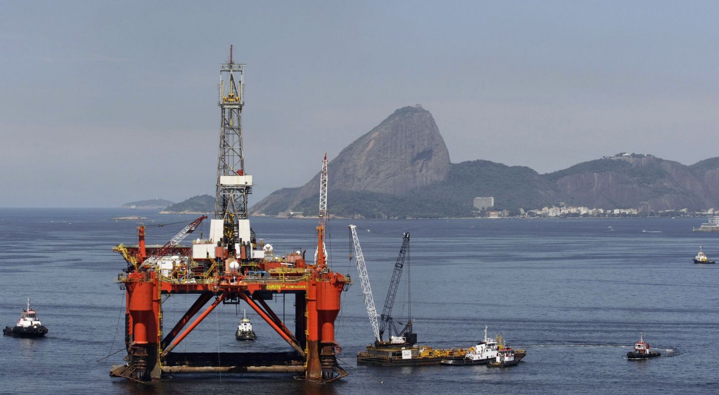 Petrobras Oili naftaplatvorm Brasiilia ranniku lähistel.