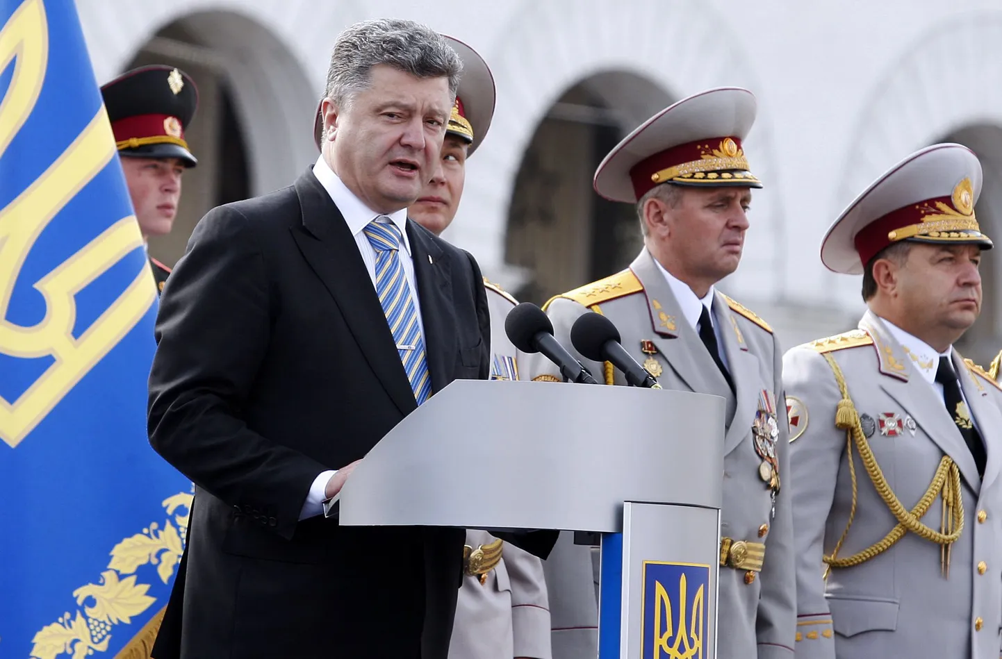 Ukraina president Petro Porošenko pidas Kiievis pidupäevakõne.