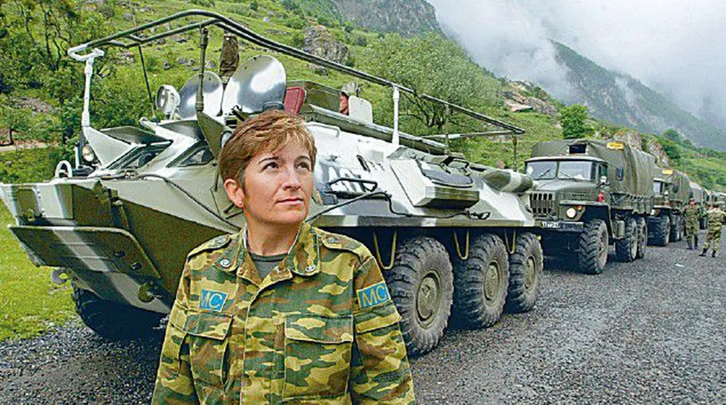 Vene rahuvalvaja Lõuna-Osseetia lähedal. Just rahujõudude allajäämist võitluses Gruusiaga arvustasid Vene erijõud.