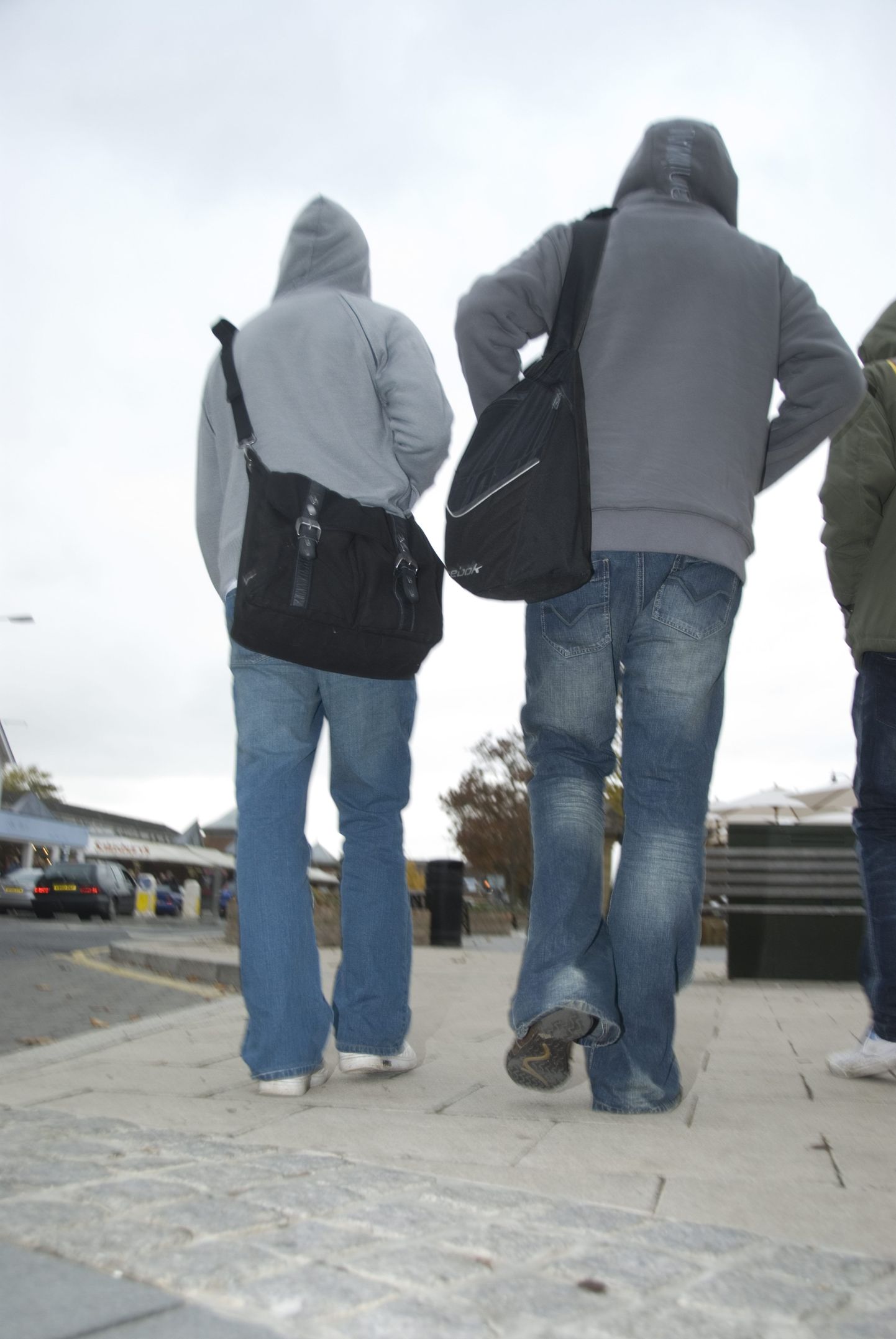 Rootsis kahtlustatakse kahte teismelist vägistamiskatsetes