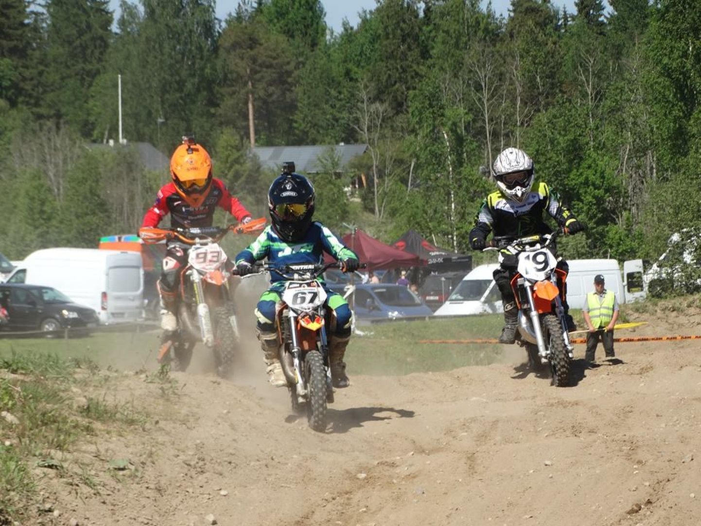 Viljandi motoklubi sõitja Kevin Nõgesmaa (nr 67) võitis Türil esimese sõidu, kuid kukkus teises ning pidi kokkuvõttes teise kohaga leppima.