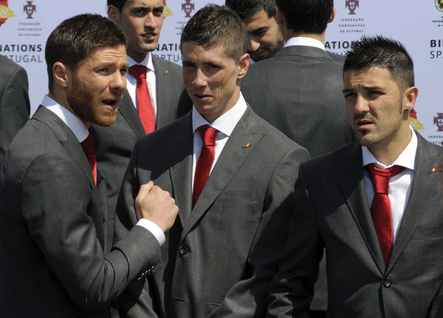 Hispaania koondise ässad (vasakult) Xabi Alonso, Fernando Torres ja David Villa.