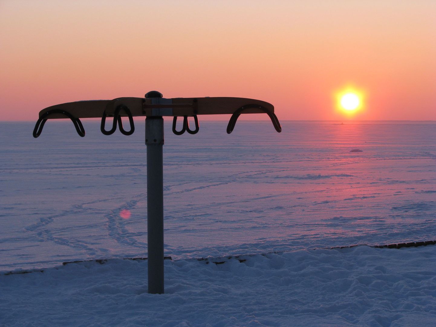 Pärnu rand 14.02.2001 loojangul, temperatuur üle -10 kraadi.