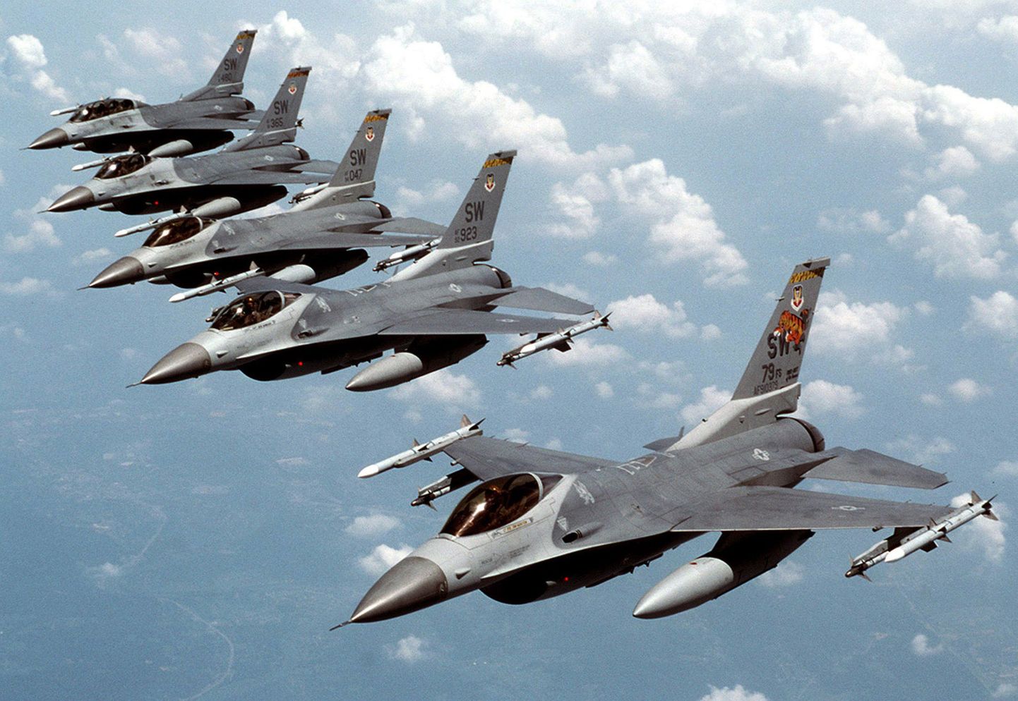 USA õhujõudude F-16 hävitajad