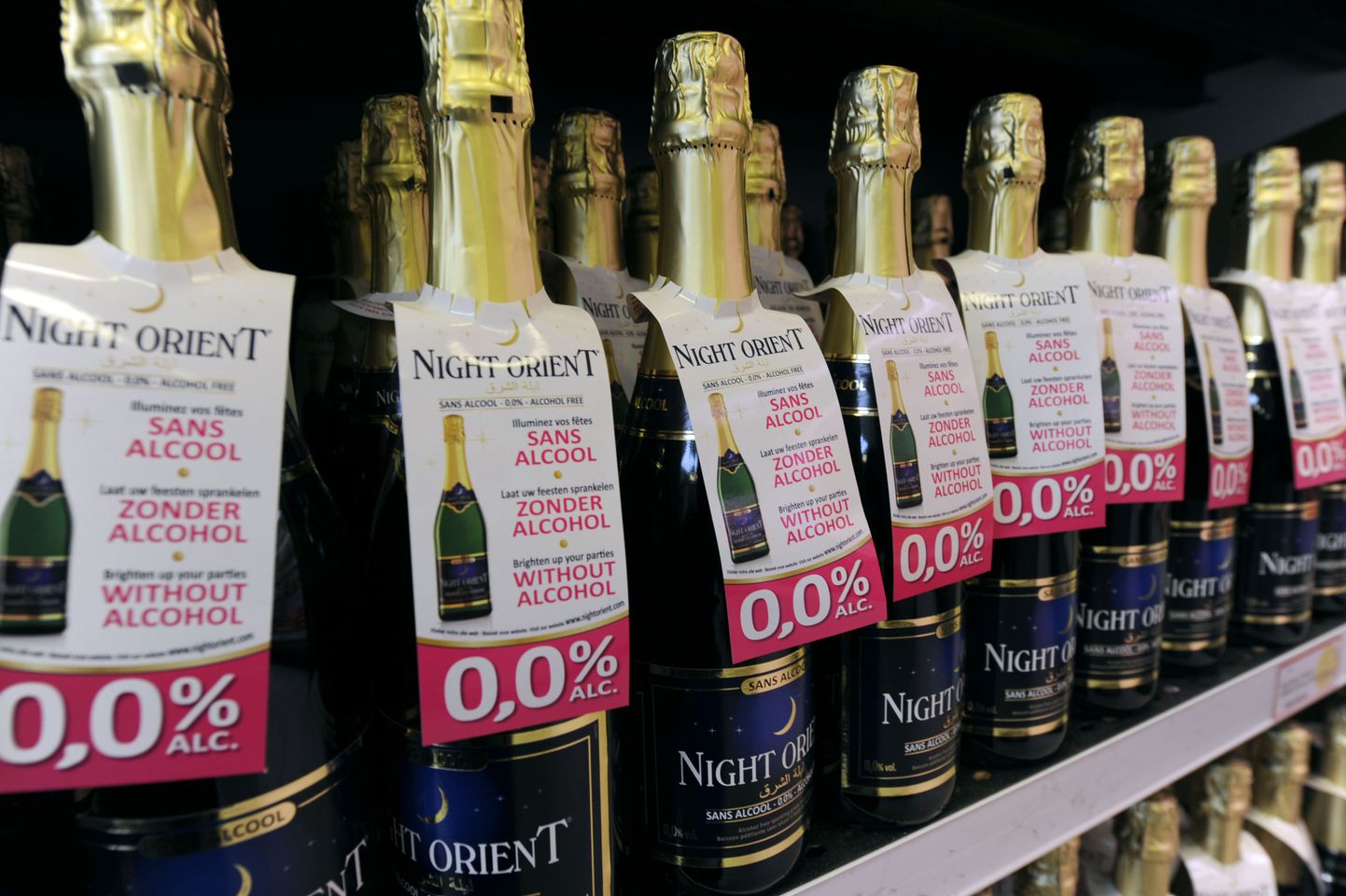 Prantsusmaal Nanterre'is moslemite tarbeks müügis olev alkoholivaba vahuvein.