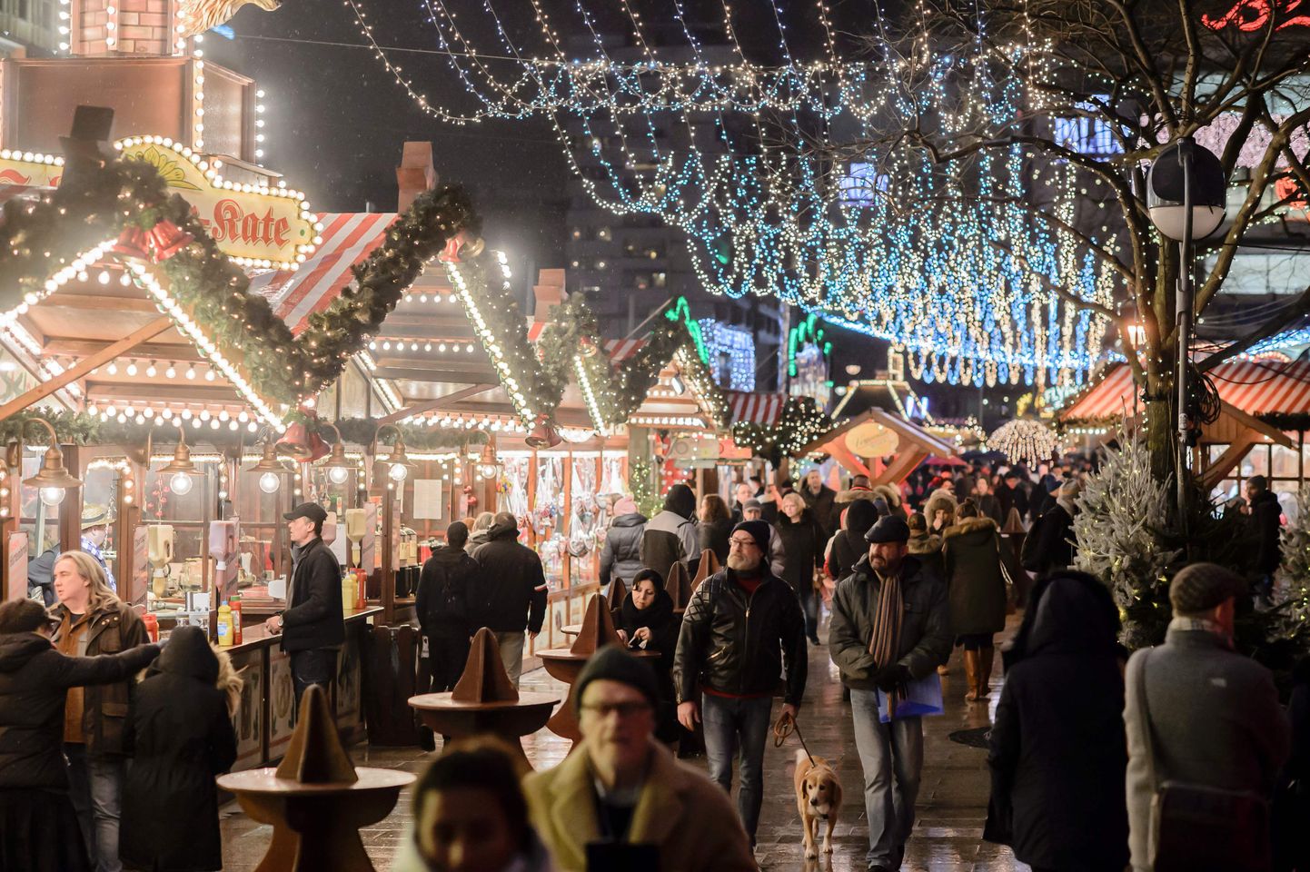 Eile avati Berliini Breitscheidplatzi jõuluturg taas.