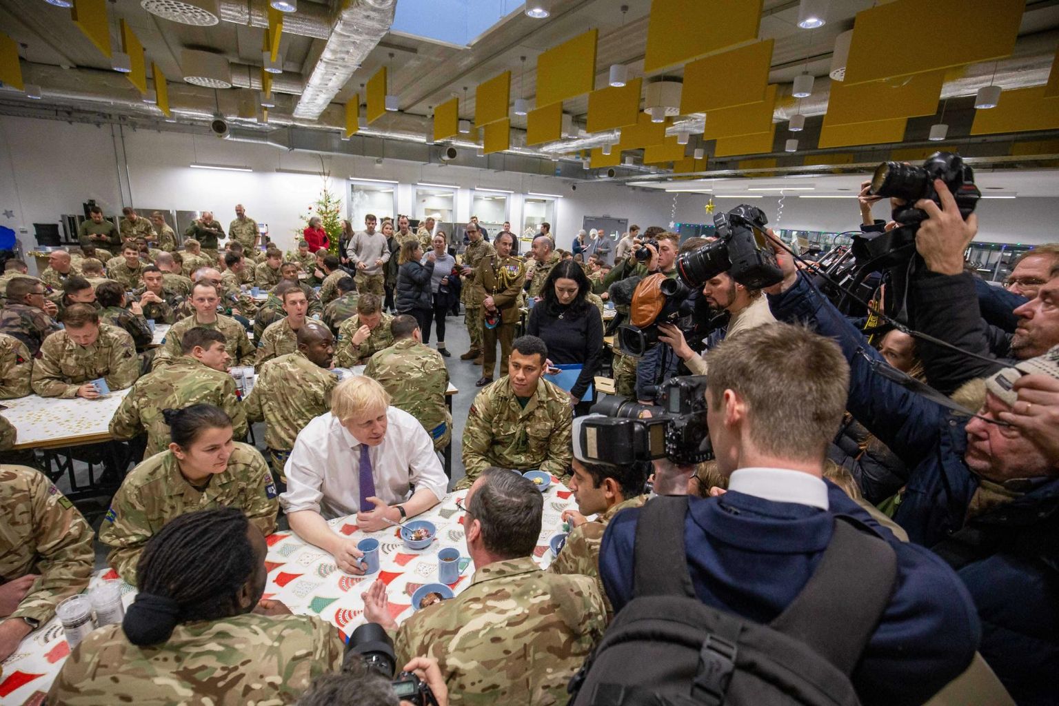 Poolteist aastat tagasi käis Tapal brittidel külas Suurbritannia peaminister Boris Johnson.