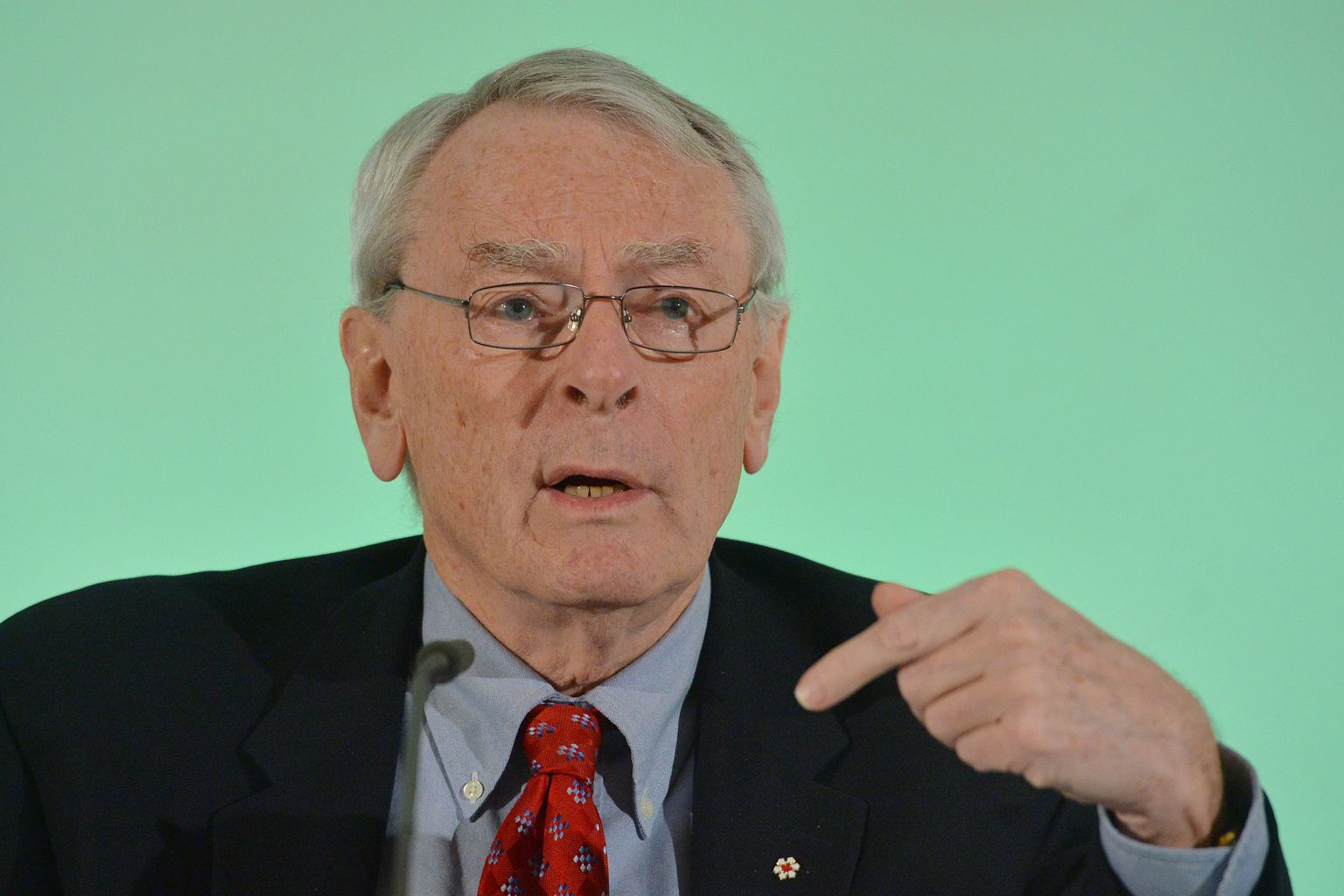 Dick Pound pressikonverentsil.